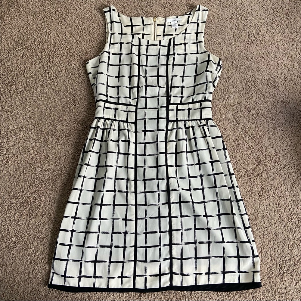 Bar III Business Casual White Dress Black Pattern Back Zipper Medium